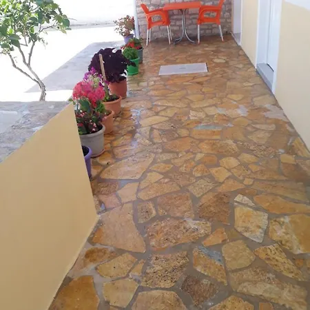 Silvi Εξαμίλιο