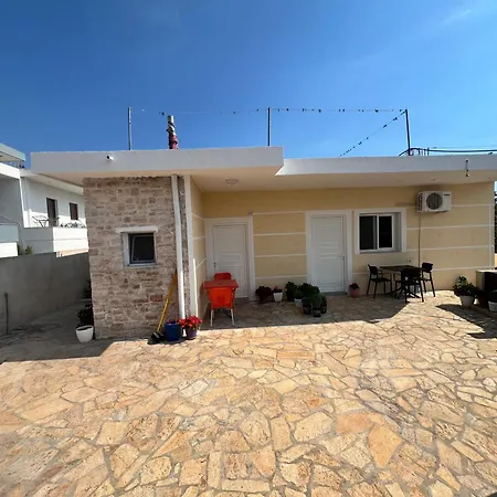 Apartment Silvi Ksamil